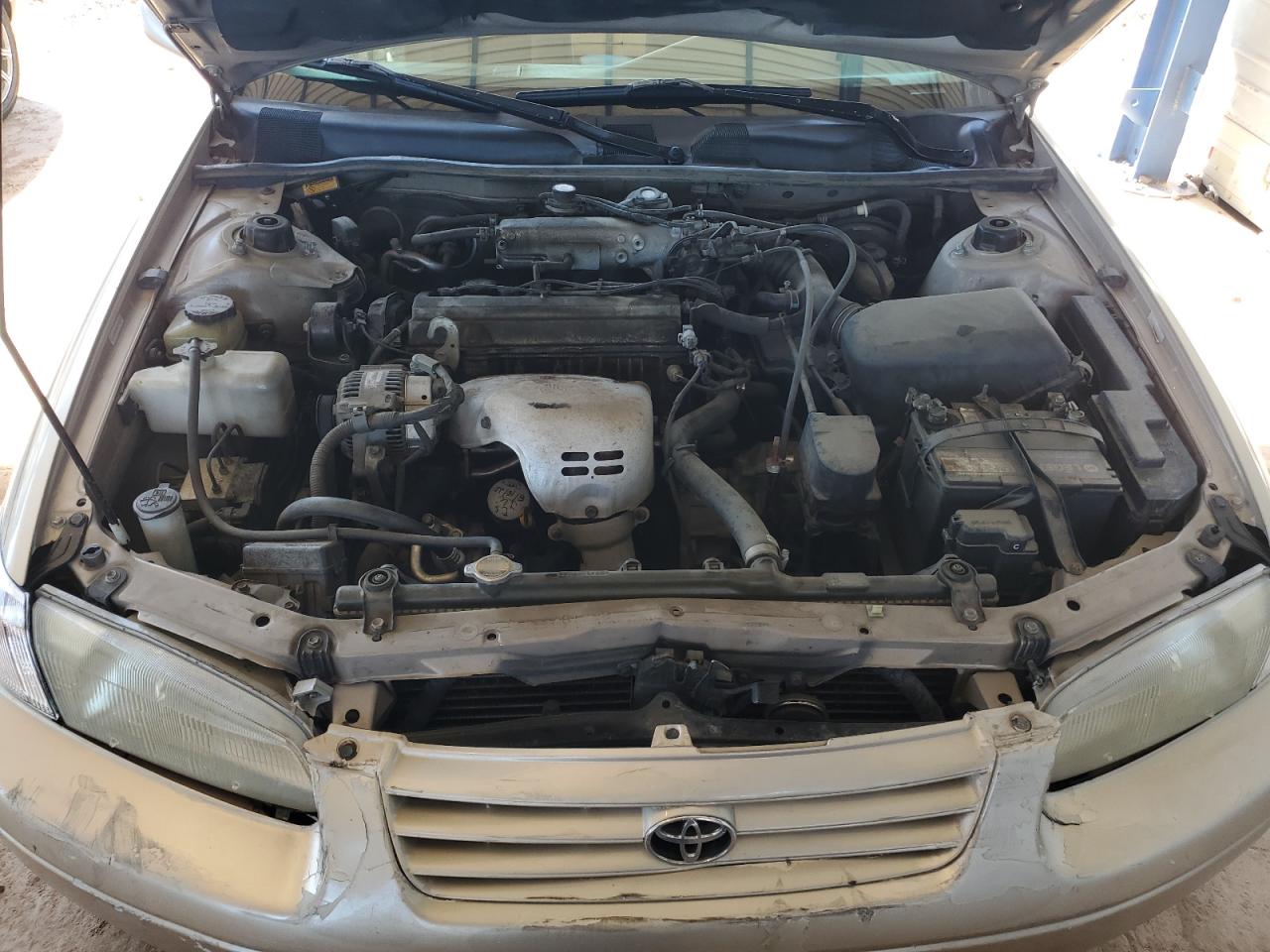 1999 Toyota Camry Le VIN: JT2BG28K4X0317756 Lot: 84267185