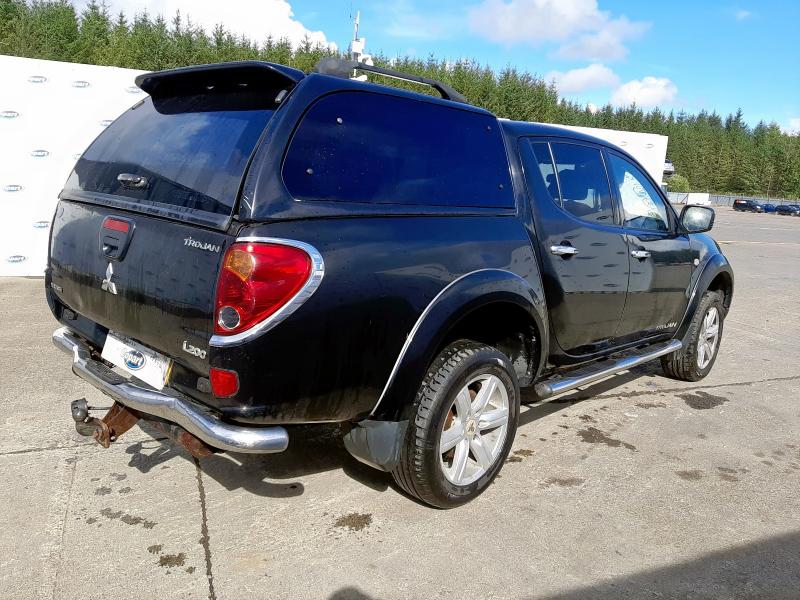 2013 MITSUBISHI L200 TROJA