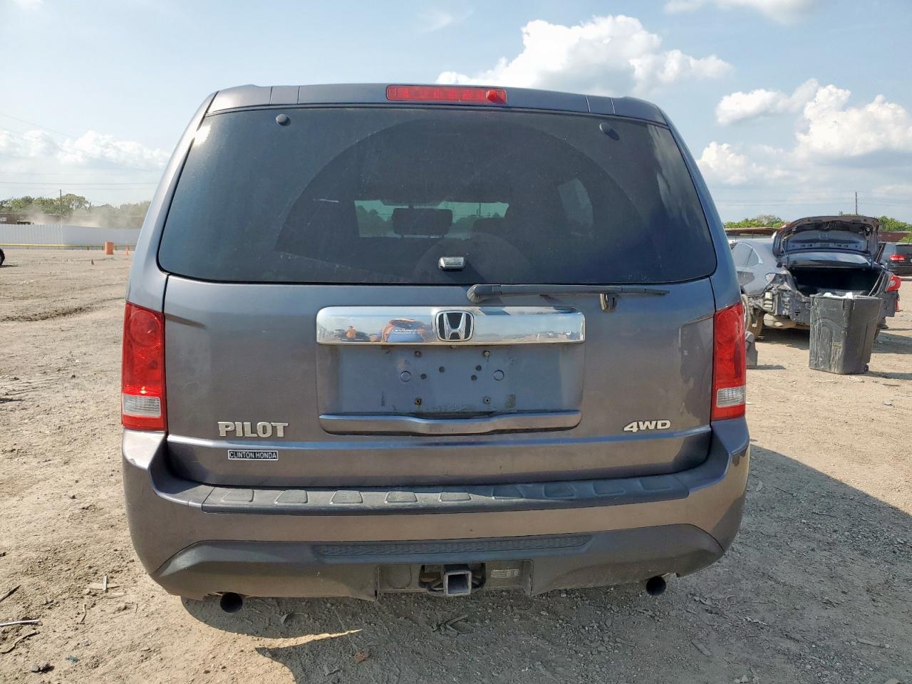 2014 Honda Pilot Lx VIN: 5FNYF4H24EB032893 Lot: 71684165