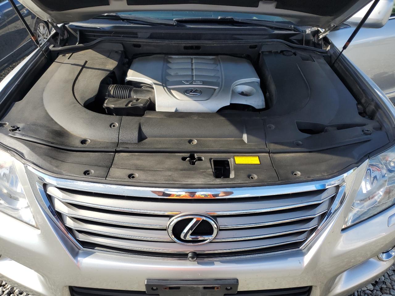 2011 Lexus Lx 570 VIN: JTJHY7AX2B4080801 Lot: 84430685