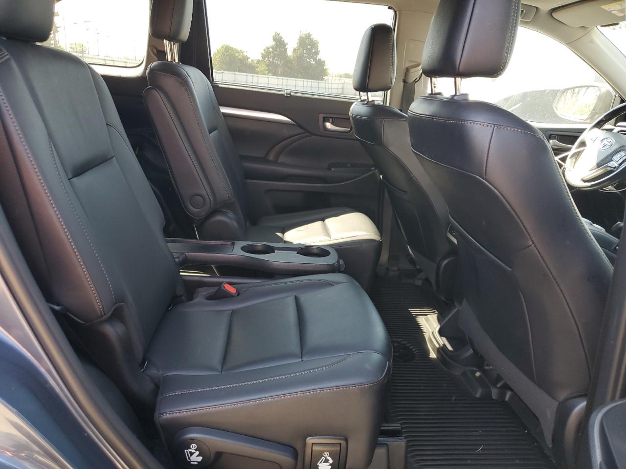 2019 Toyota Highlander Se VIN: 5TDJZRFH4KS746625 Lot: 80574685