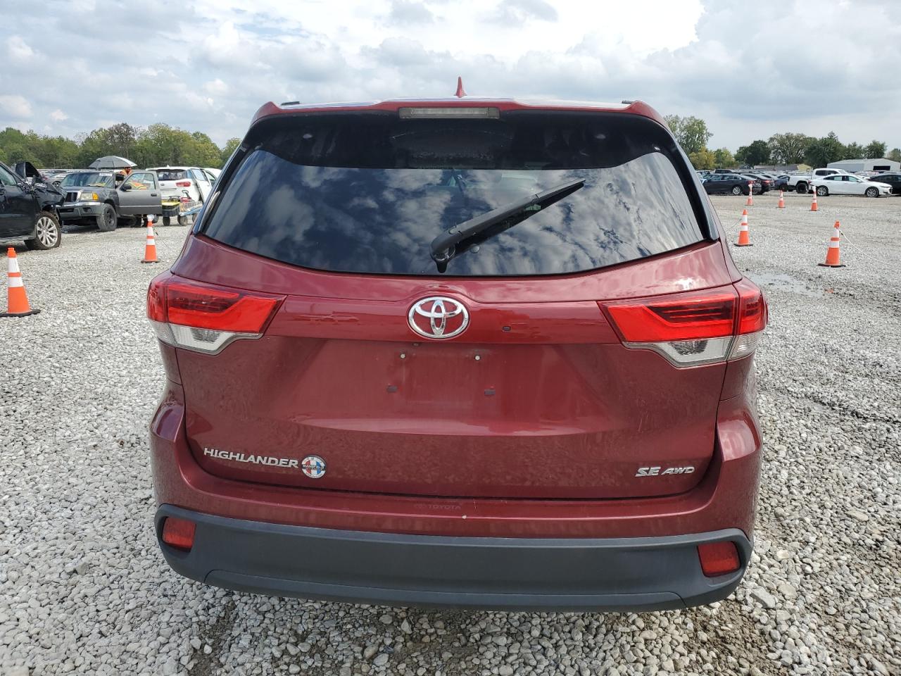 2017 Toyota Highlander Se VIN: 5TDJZRFH3HS383551 Lot: 83865745