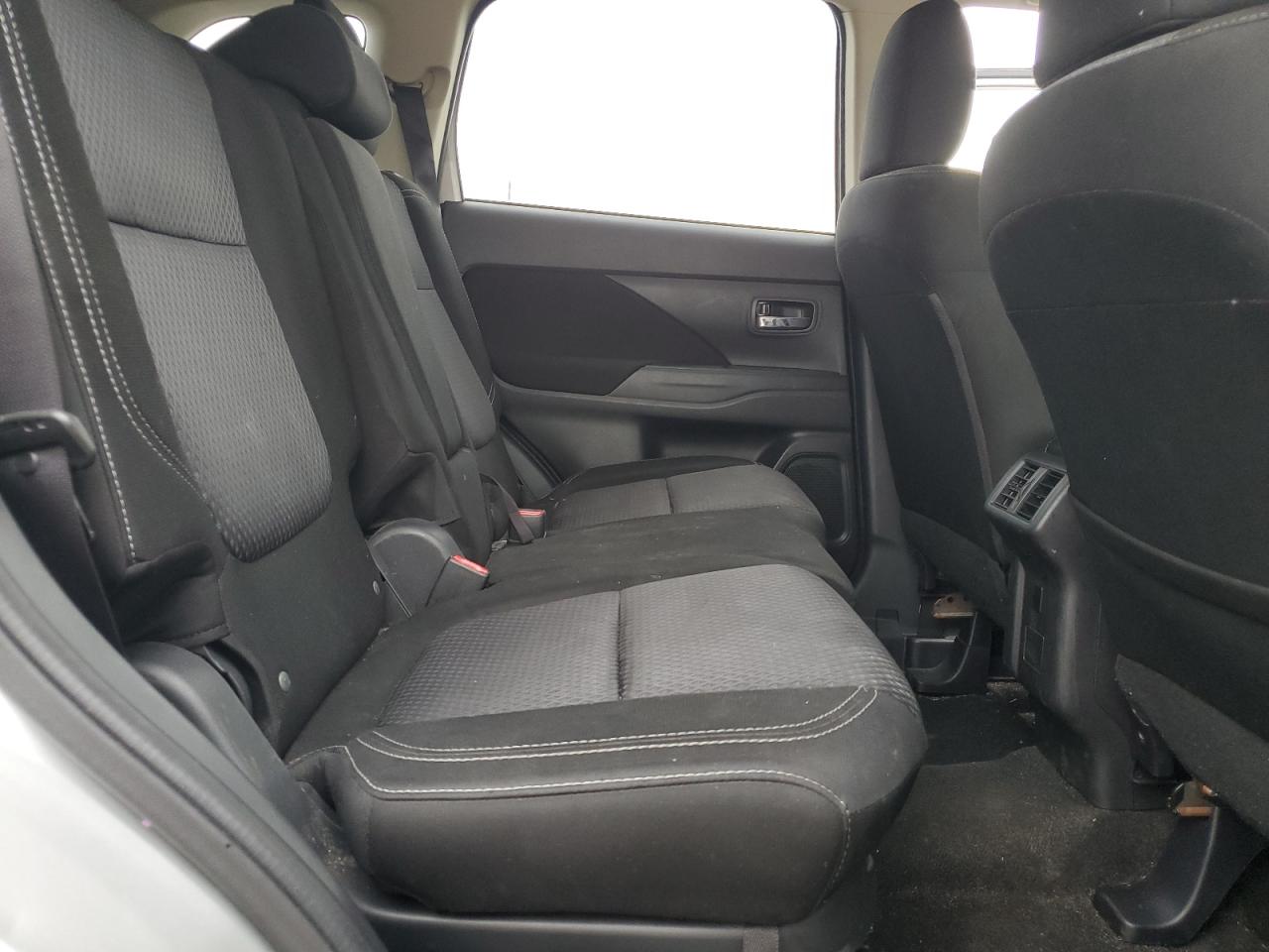 2019 Mitsubishi Outlander Es VIN: JA4AD2A33KZ002928 Lot: 81854095