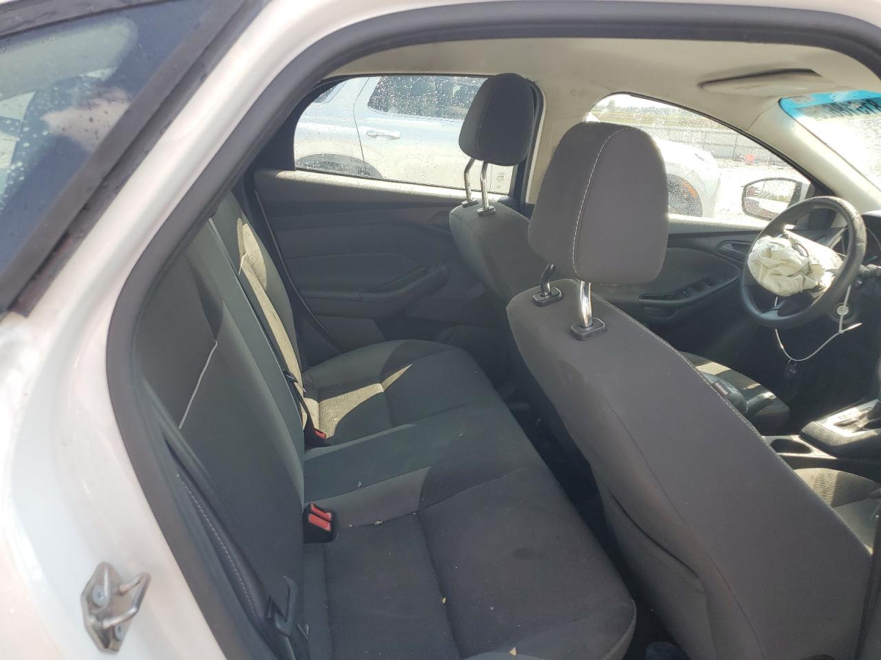 2012 Ford Focus Se VIN: 1FAHP3F24CL318530 Lot: 81518625