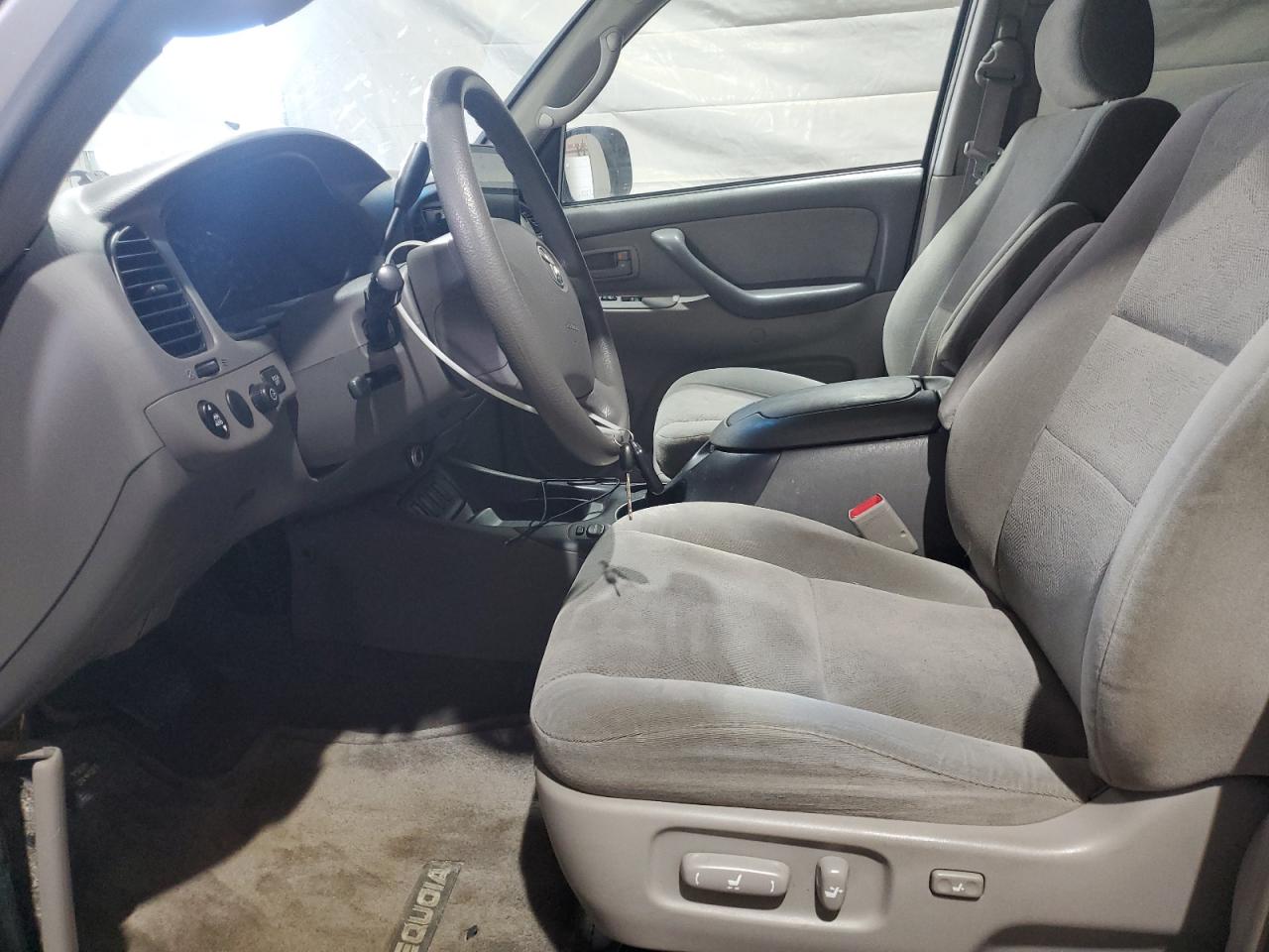 2005 Toyota Sequoia Sr5 VIN: 5TDBT44AX5S235505 Lot: 80778125