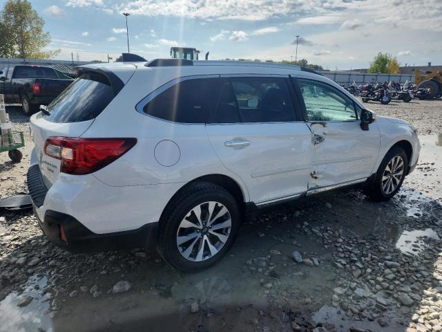  SUBARU OUTBACK 2018 Biały