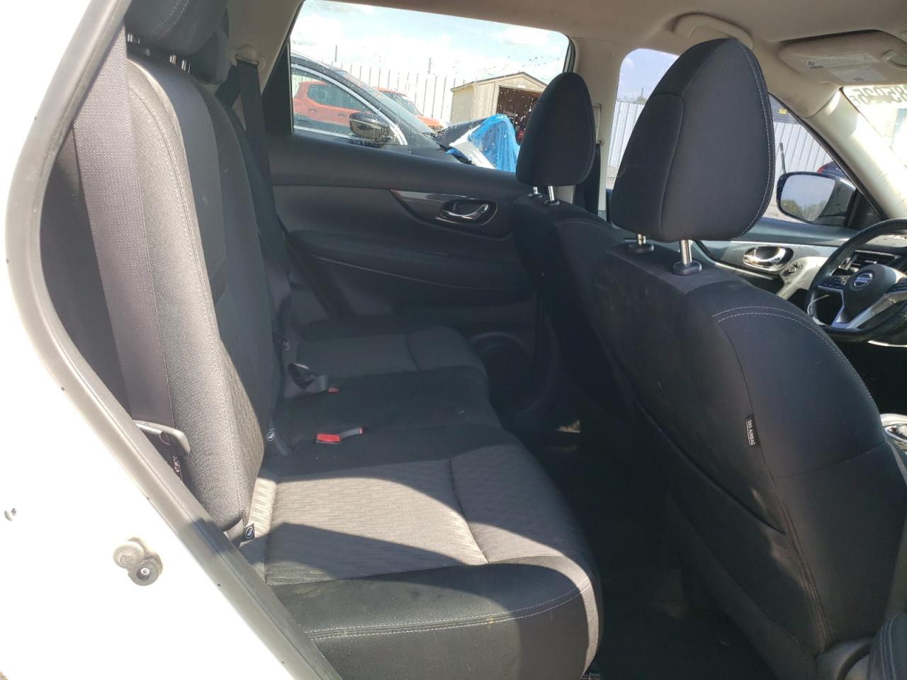 2017 Nissan Rogue S VIN: KNMAT2MT2HP538746 Lot: 80285925