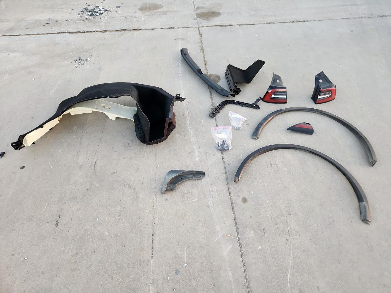 2023 Tesla Model Y VIN: 7SAYGDEE9PA093459 Lot: 81499905