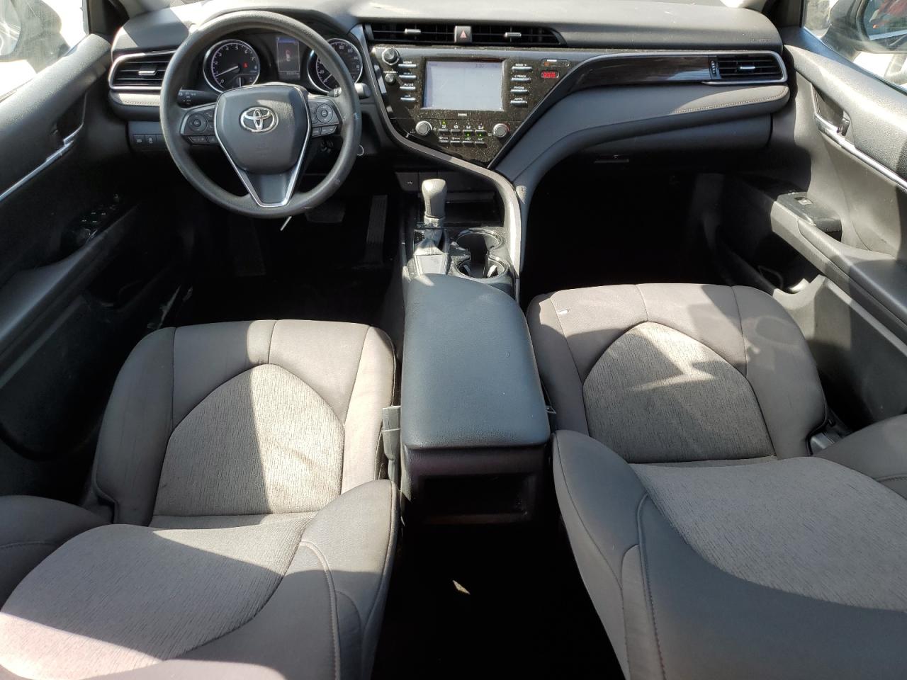 2020 Toyota Camry Le VIN: 4T1C11AKXLU996111 Lot: 81195235