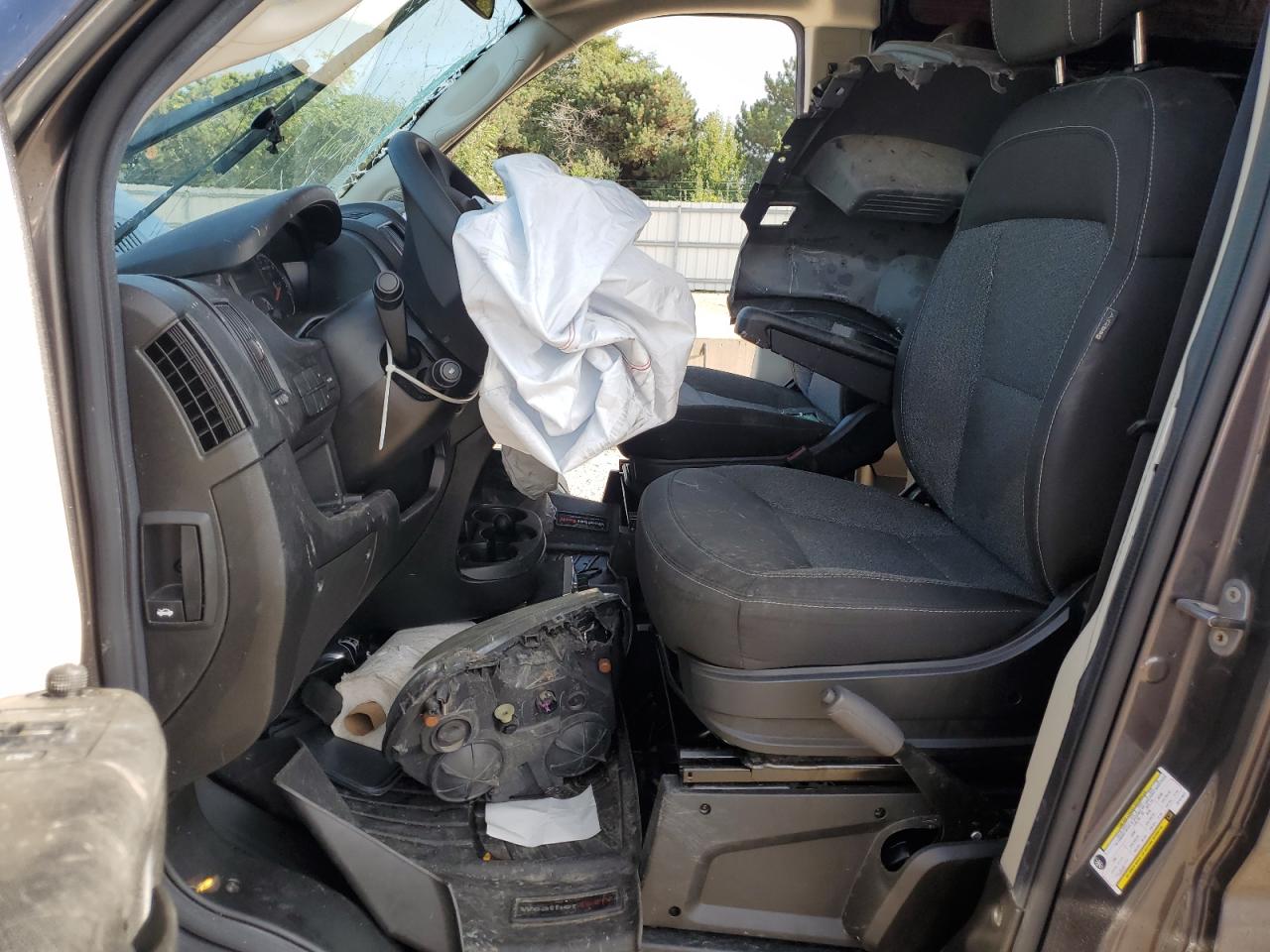 2018 Ram Promaster 2500 2500 High VIN: 3C6TRVDG2JE141627 Lot: 81561545