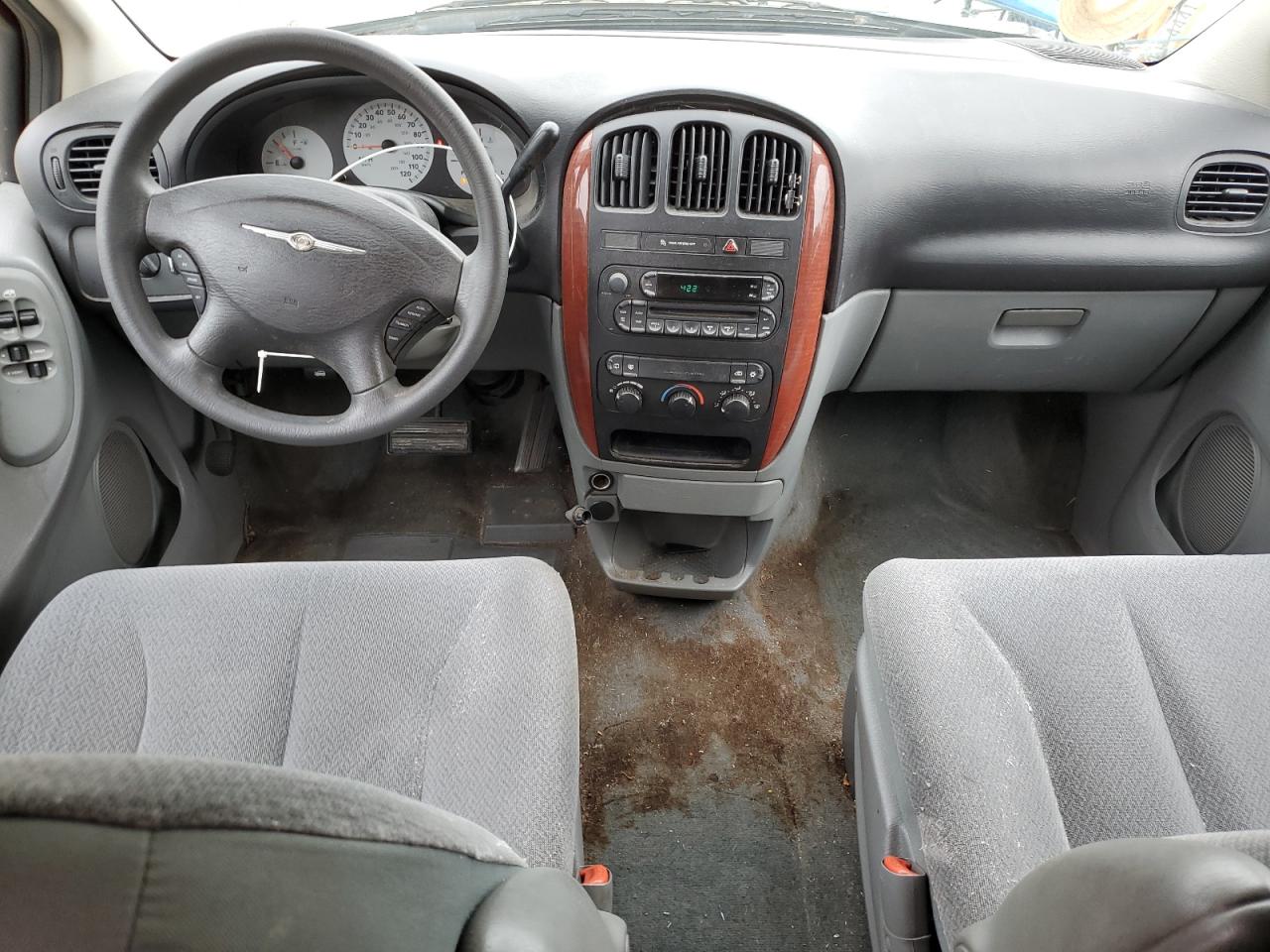 2005 Chrysler Town & Country VIN: 1C4GP45R35B390158 Lot: 84560615