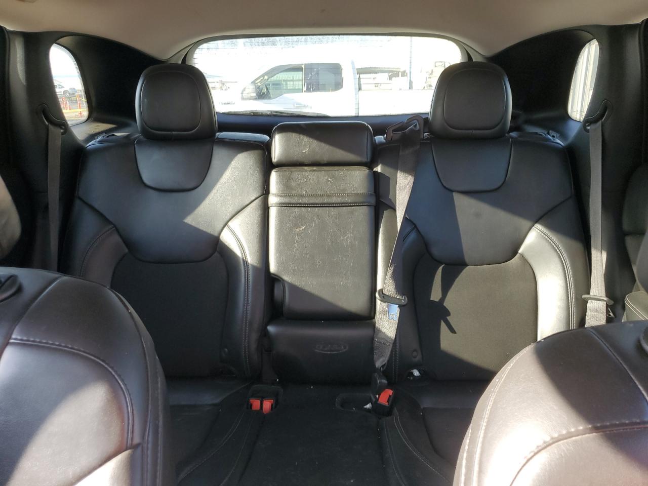 2019 Jeep Cherokee Latitude Plus VIN: 1C4PJLLB4KD289941 Lot: 83855895