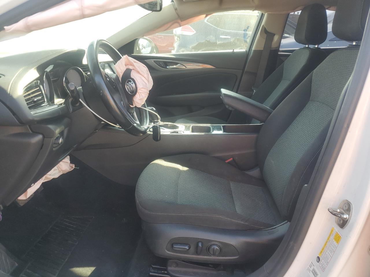 2018 Buick Regal Preferred VIN: W04GL6SX9J1070217 Lot: 80663905