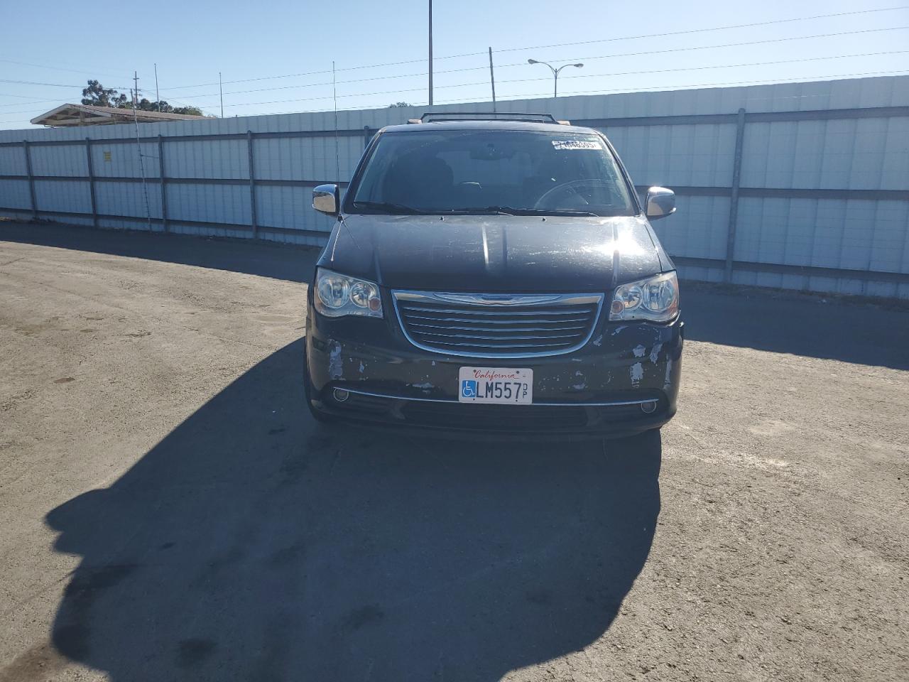 2015 Chrysler Town & Country Touring L VIN: 2C4RC1CG2FR739530 Lot: 71646395