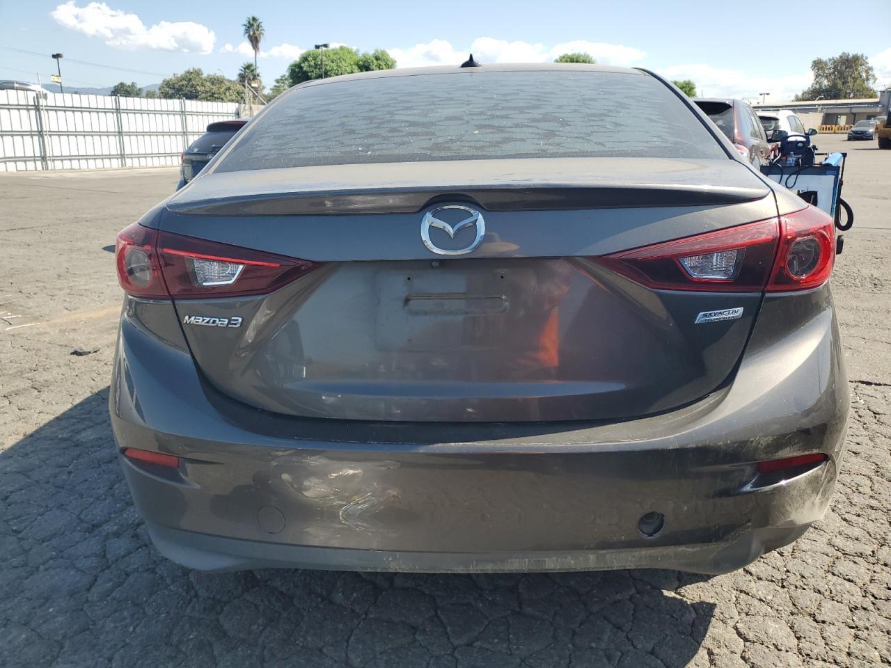 2018 Mazda 3 Touring VIN: 3MZBN1V35JM166805 Lot: 71644955
