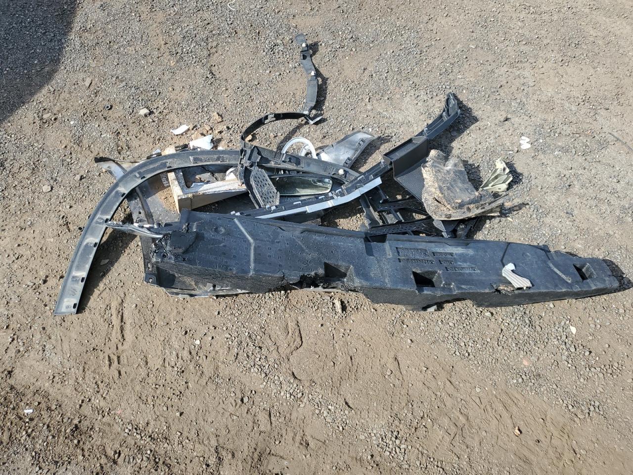 2018 Chevrolet Traverse Ls VIN: 1GNEVFKW2JJ205348 Lot: 84014945