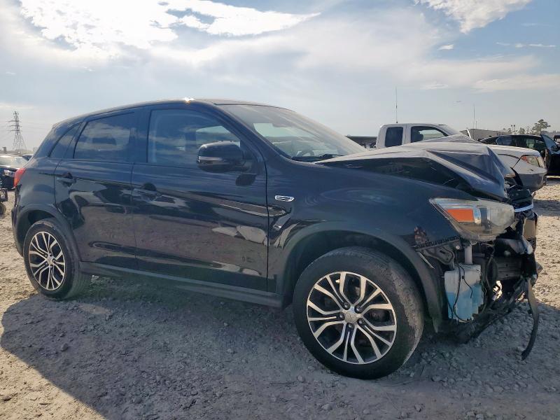  MITSUBISHI OUTLANDER 2019 Czarny