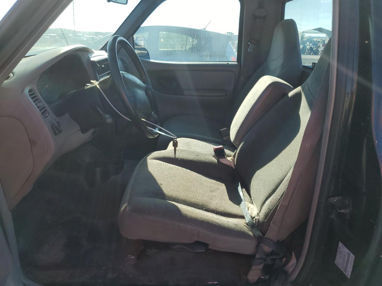 2000 Ford Ranger VIN: 1FTYR10C5YPA65762 Lot: 81604325