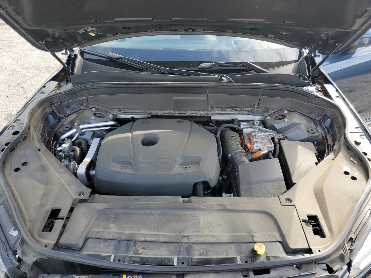 2021 Volvo Xc90 T8 Recharge Momentum VIN: YV4BR00K3M1687780 Lot: 84299255