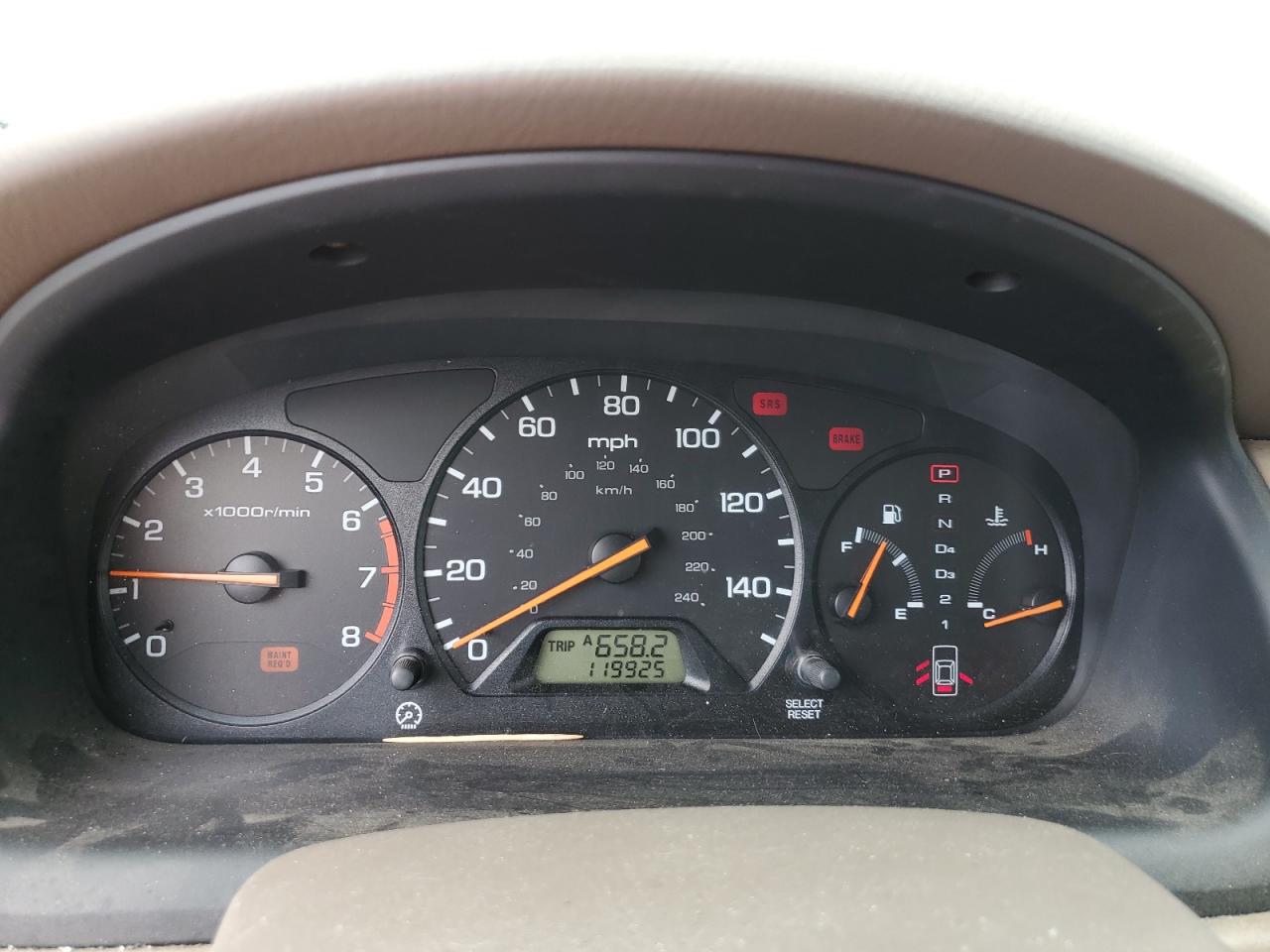 2000 Honda Accord Lx VIN: 1HGCG6658YA047198 Lot: 81601225