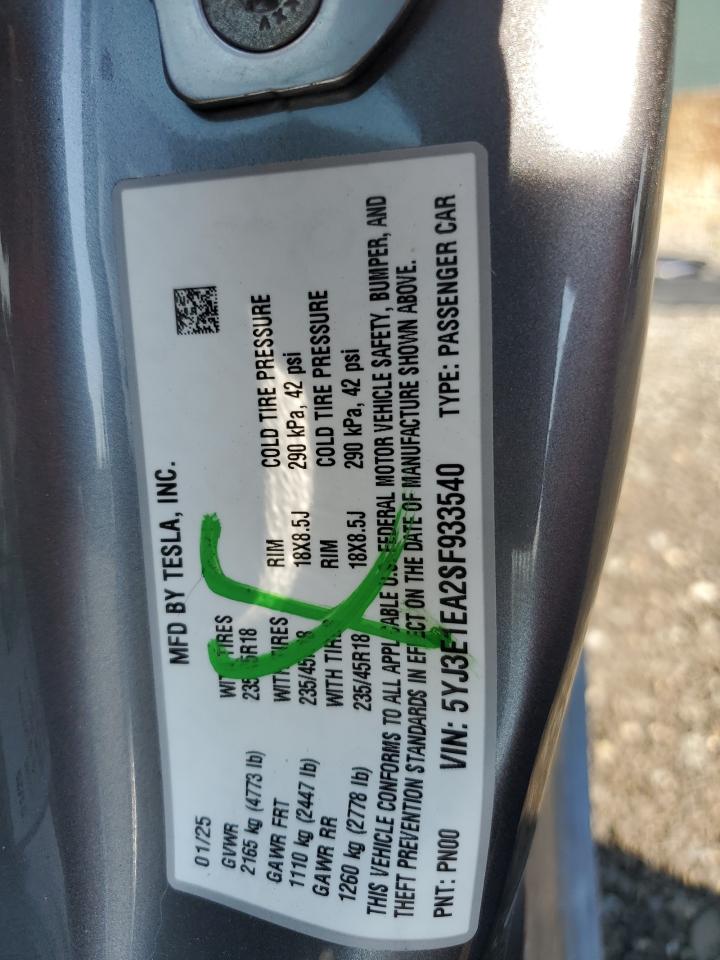 2025 Tesla Model 3 VIN: 5YJ3E1EA2SF933540 Lot: 70852325