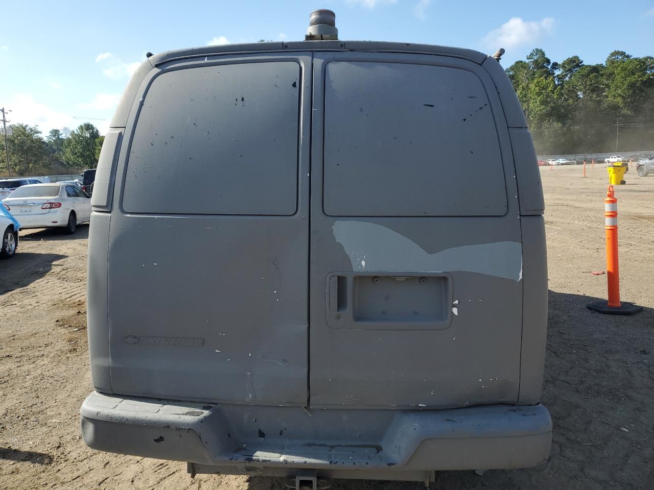 2007 Chevrolet Express G1500 VIN: 1GCFG15X771162407 Lot: 81588695
