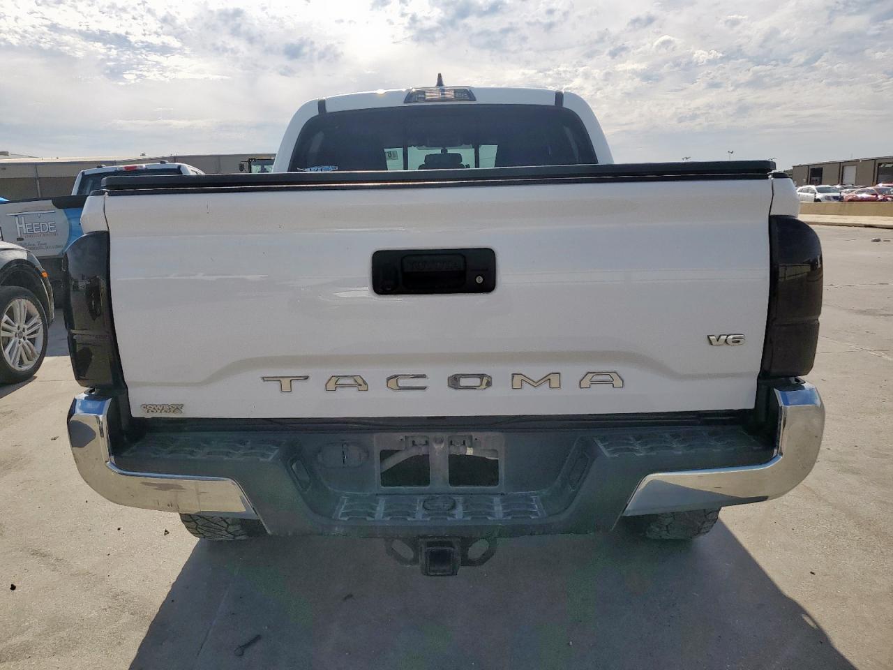 2017 Toyota Tacoma Double Cab VIN: 5TFCZ5AN0HX116800 Lot: 81142255