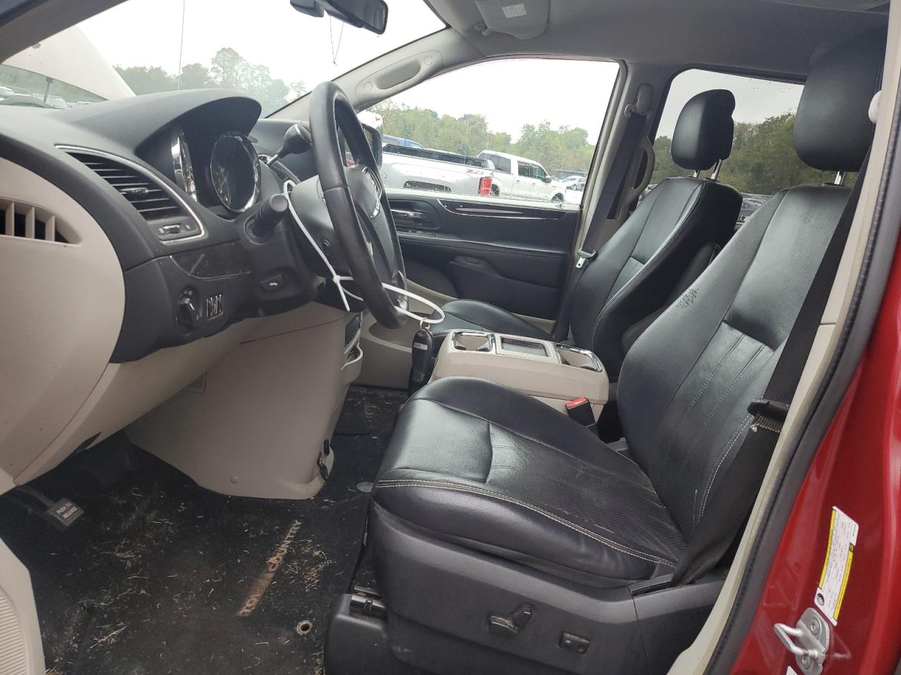 2011 Chrysler Town & Country Touring L VIN: 2A4RR8DG9BR745223 Lot: 81706915