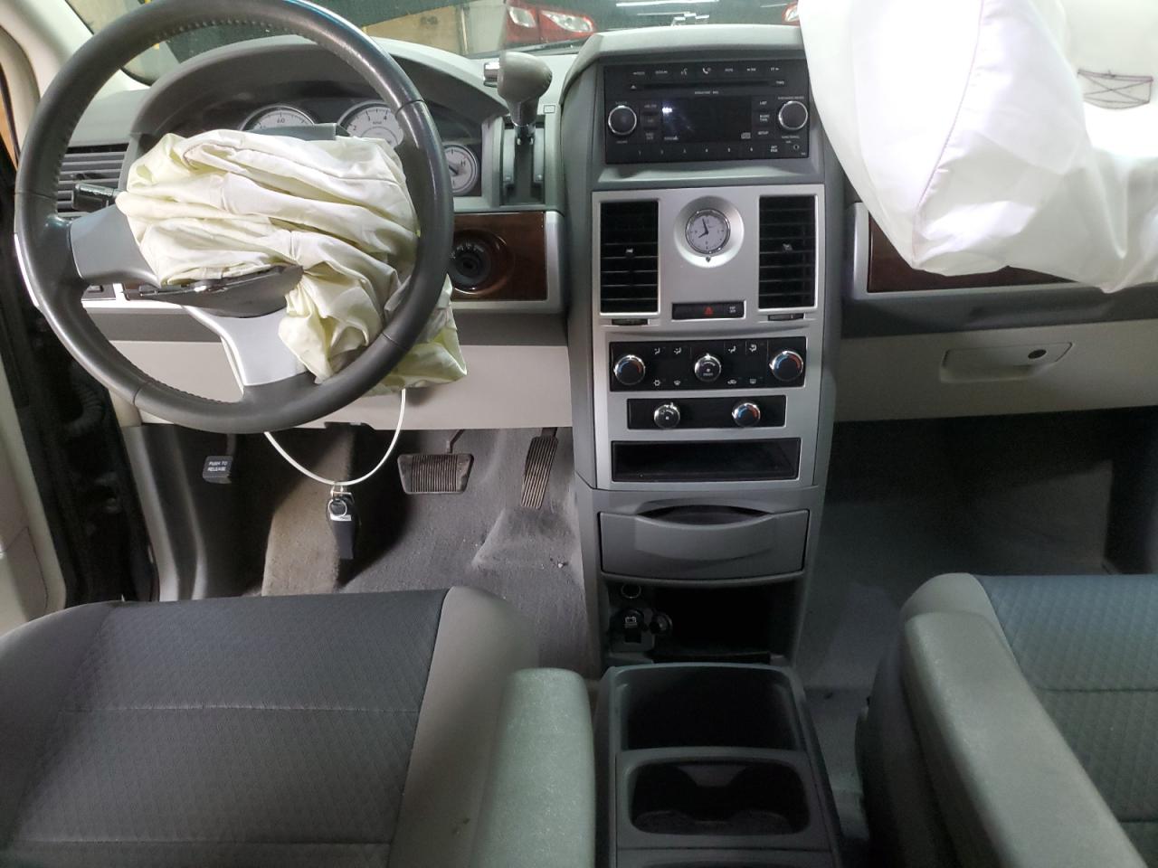 2010 Chrysler Town & Country Touring VIN: 2A4RR5D19AR114948 Lot: 80455945