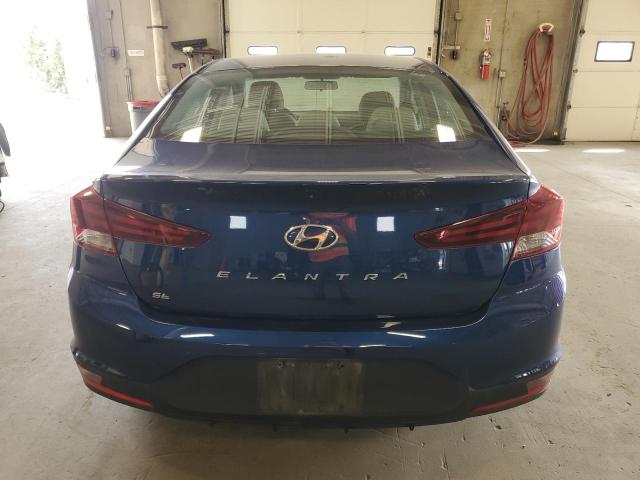  HYUNDAI ELANTRA 2019 Синий