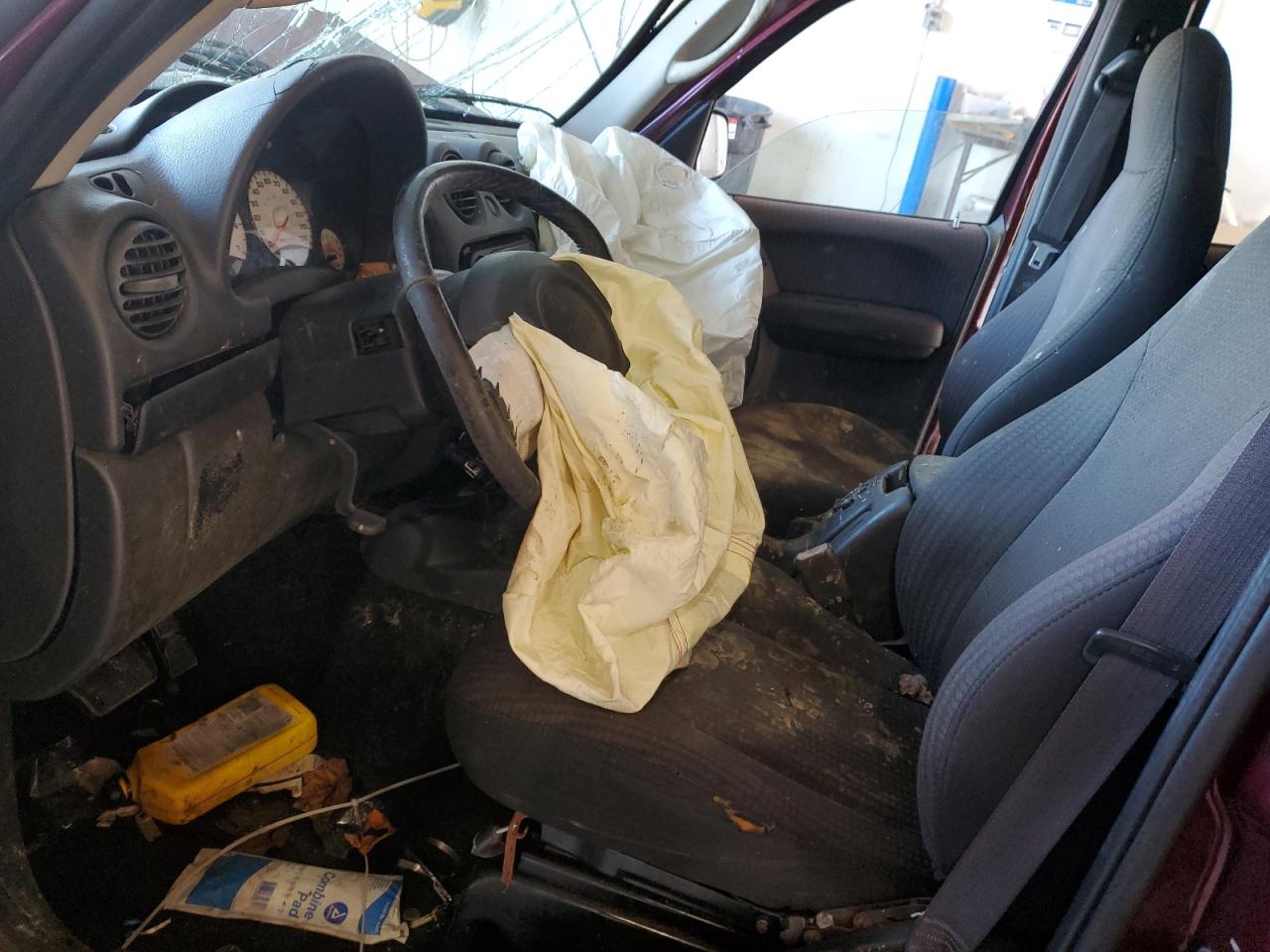 2002 Jeep Liberty Sport VIN: 1J4GL48K22W198996 Lot: 71656265