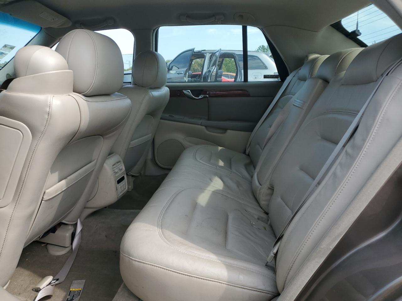 2000 Cadillac Deville VIN: 1G6KD54Y5YU293475 Lot: 81501775