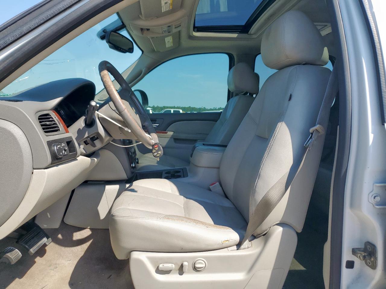 2013 Chevrolet Tahoe C1500 Lt VIN: 1GNSCBE06DR103842 Lot: 84603225