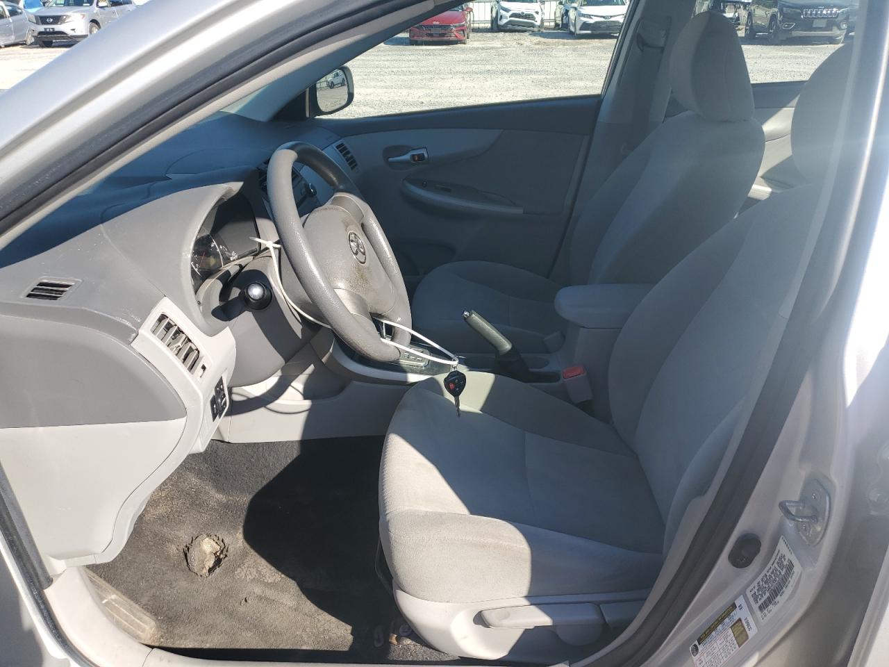 2010 Toyota Corolla Base VIN: 1NXBU4EE5AZ235119 Lot: 80086655