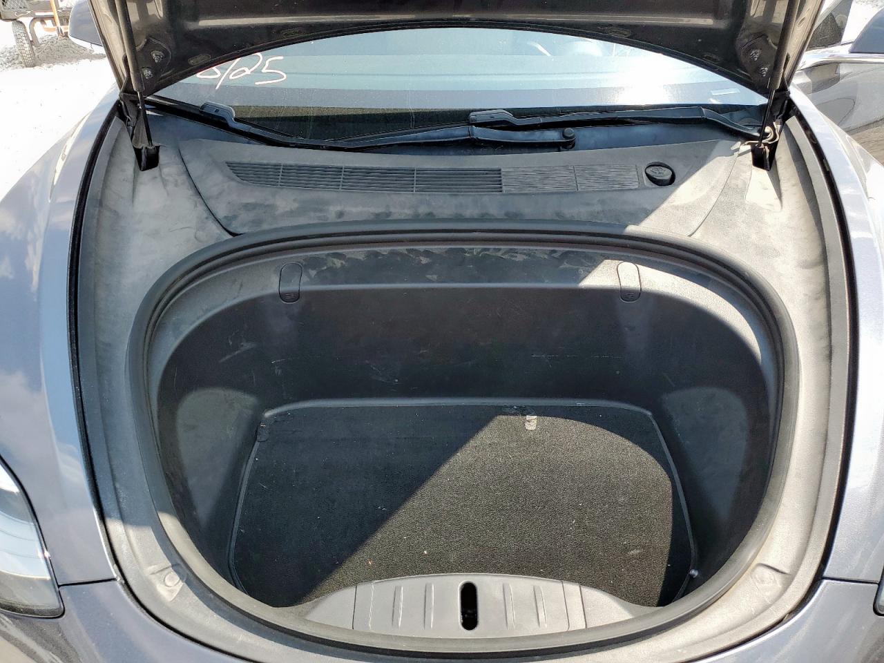 2018 Tesla Model 3 VIN: 5YJ3E1EA4JF109411 Lot: 72081595