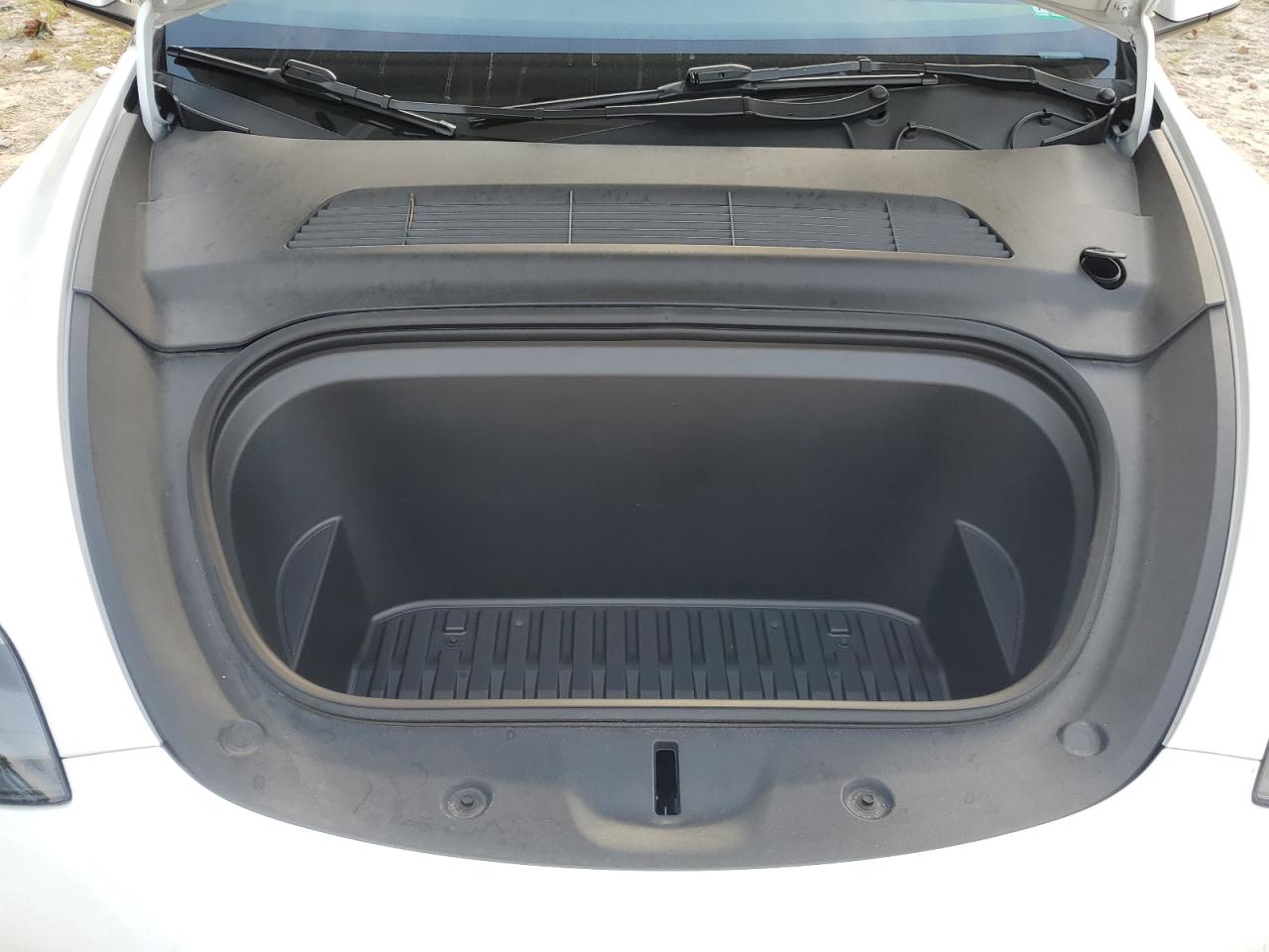 2023 Tesla Model Y VIN: 7SAYGDEF3PF940472 Lot: 81728045