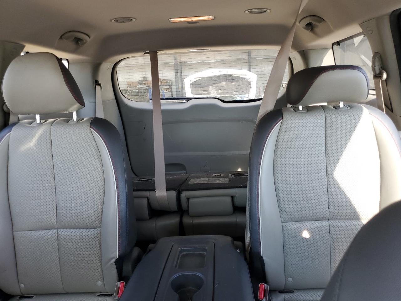 2016 Kia Sedona Ex VIN: KNDMC5C17G6121853 Lot: 70899235