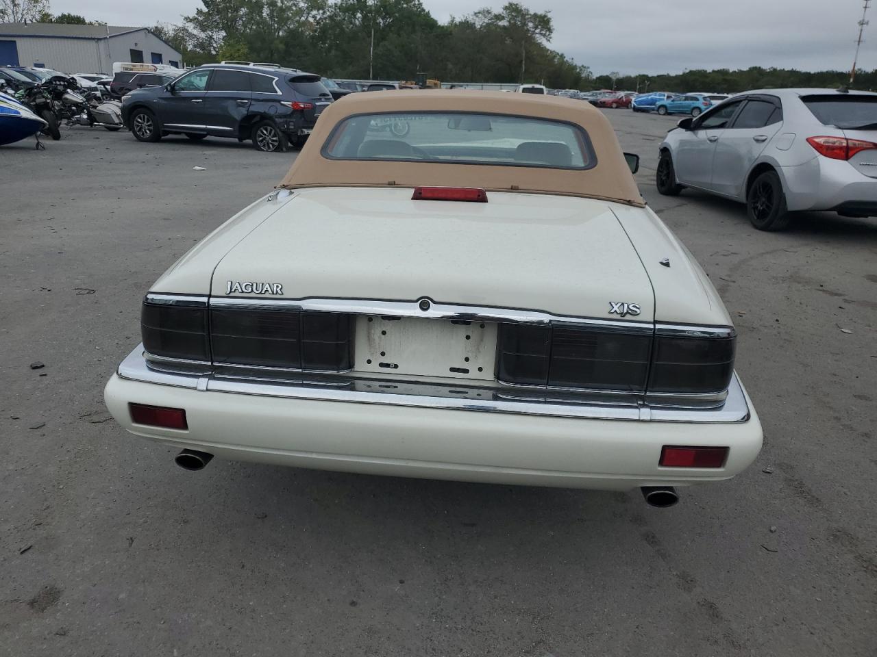 1995 Jaguar Xjs 2+2 VIN: SAJNX2744SC222341 Lot: 81209115