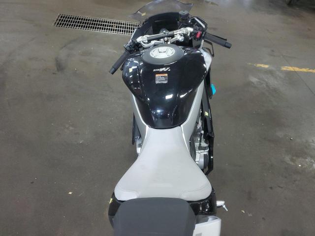 2025 CF MOTO 675SS   