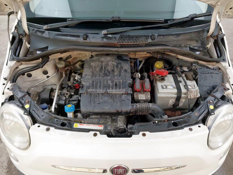 2011 FIAT 500 LOUNGE 