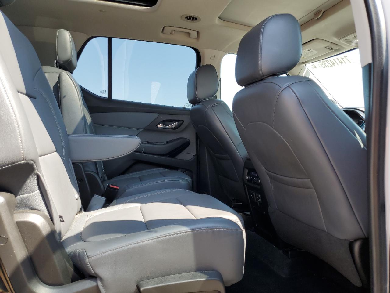 2018 Chevrolet Traverse Lt VIN: 1GNERHKW1JJ223310 Lot: 71414235