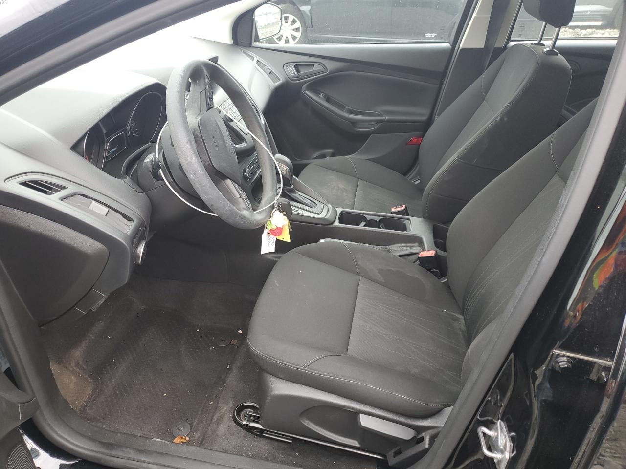 2018 Ford Focus S VIN: 1FADP3E22JL298307 Lot: 81083605