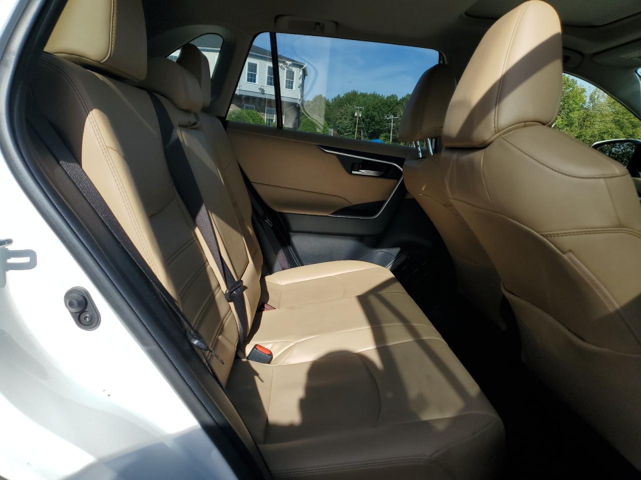 2020 Toyota Rav4 Xle Premium VIN: JTMA1RFV0LD055733 Lot: 84428485