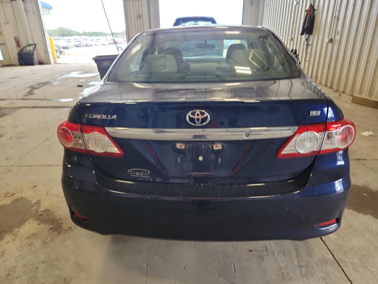 2011 Toyota Corolla Base VIN: JTDBU4EE8B9152888 Lot: 81445345