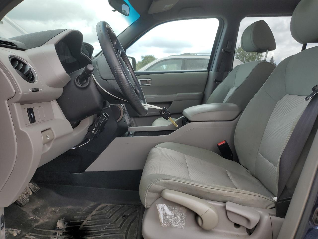 2015 Honda Pilot Lx VIN: 5FNYF4H29FB022376 Lot: 70221865