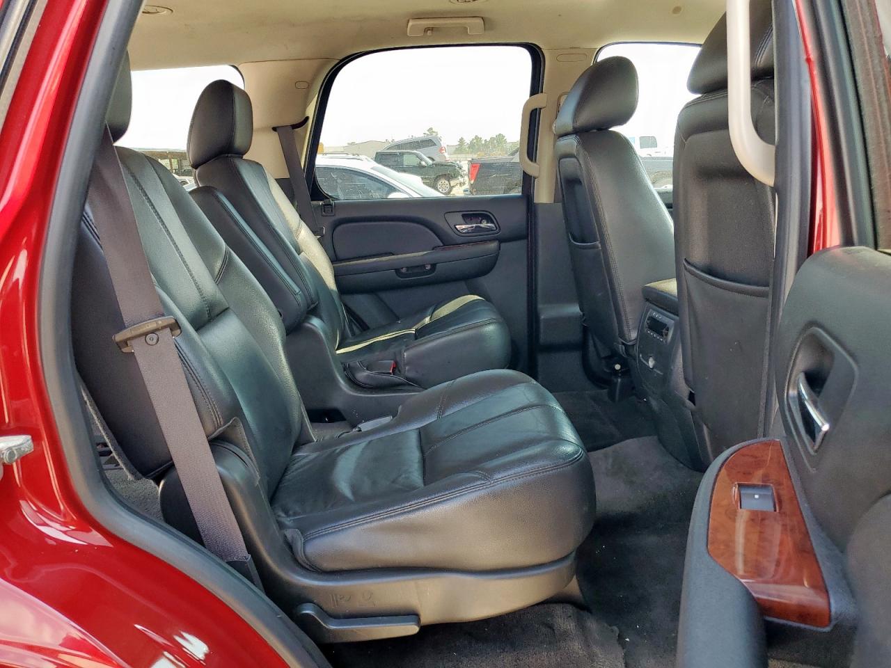 2013 Chevrolet Tahoe VIN: 1GNSCBE01DR367566 Lot: 80639825