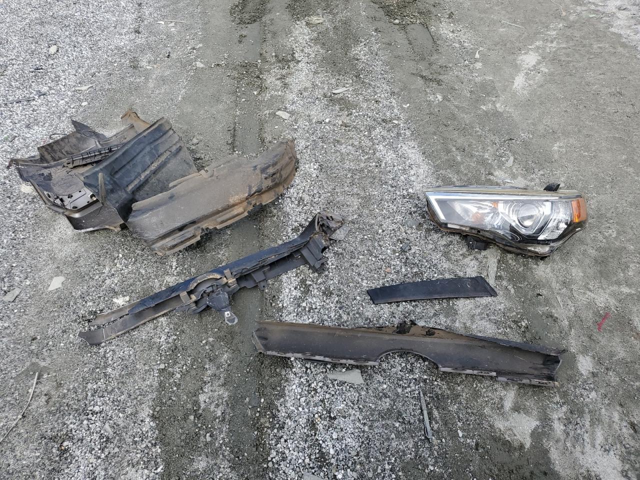 2015 Toyota 4Runner Sr5/Sr5 Premium VIN: JTEBU5JR2F5264285 Lot: 84395825