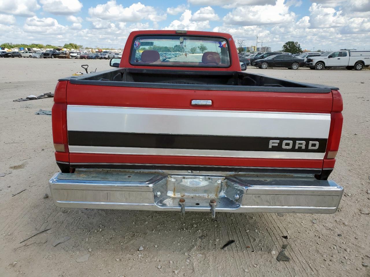 1992 Ford F150 VIN: 1FTDF15NXNLA50081 Lot: 81692705