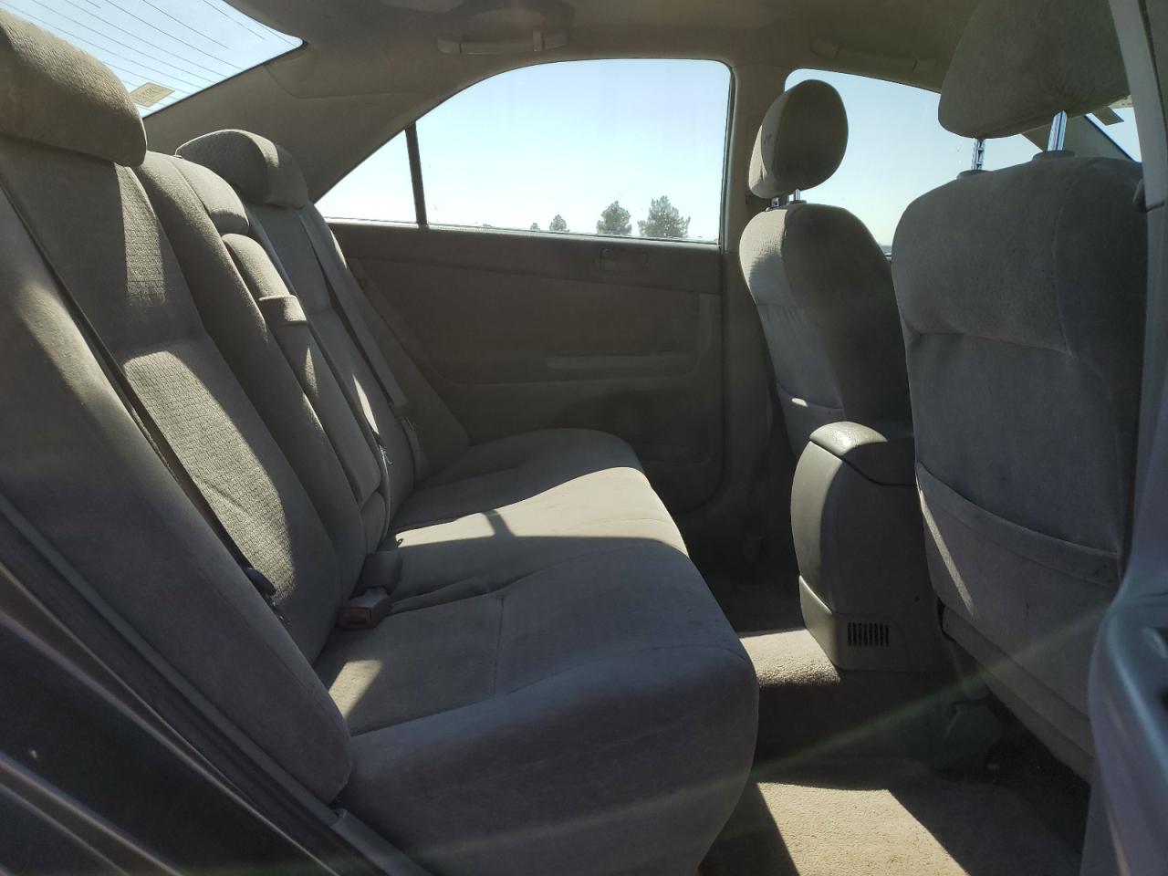 2003 Toyota Camry Le VIN: JTDBE32K030172320 Lot: 81696625