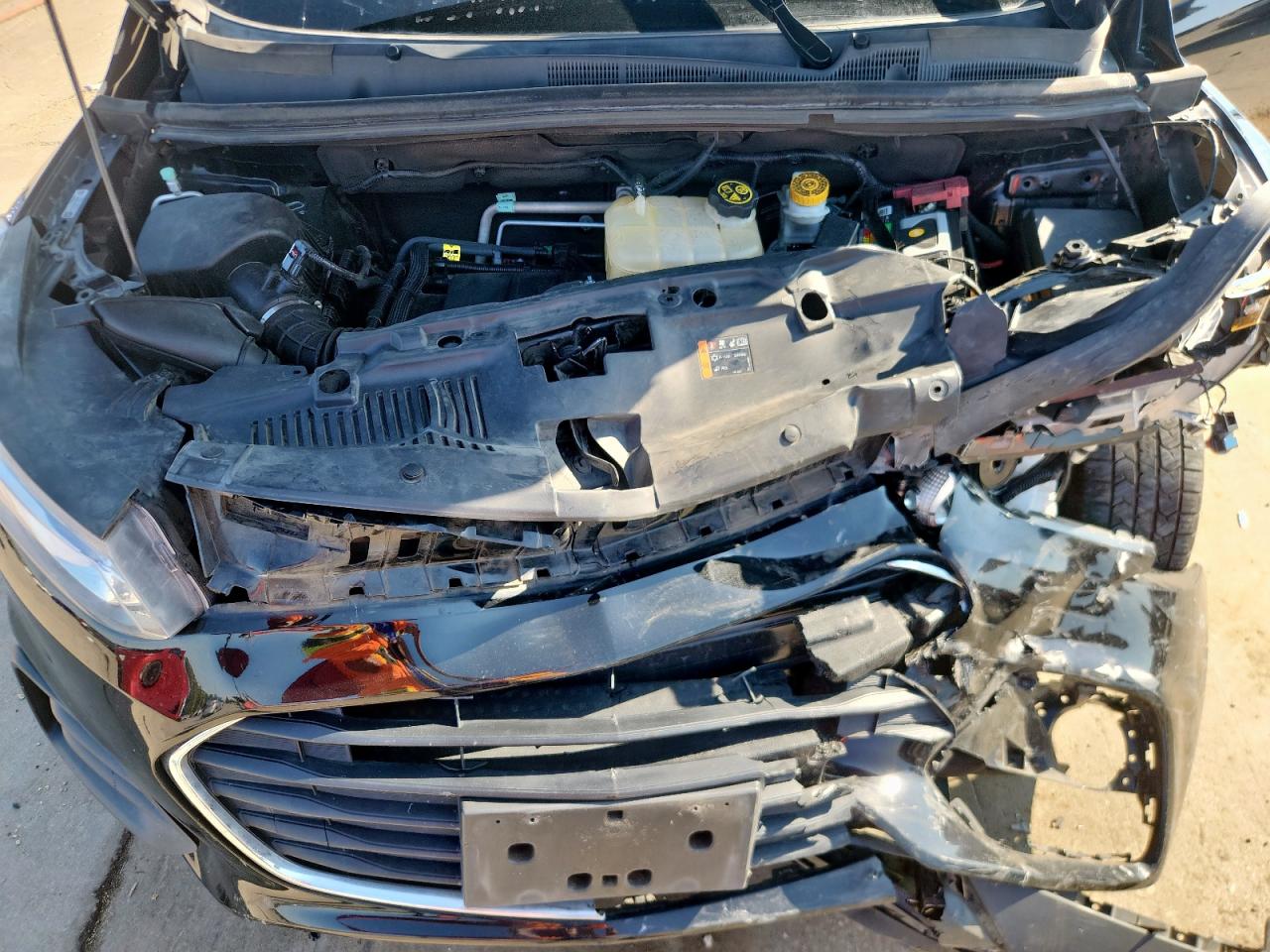 2019 Chevrolet Trax Ls VIN: 3GNCJKSB0KL359740 Lot: 84007695